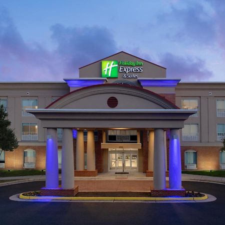 Holiday Inn Express & Suites Alexandria - Fort Belvoir By Ihg Exterior photo