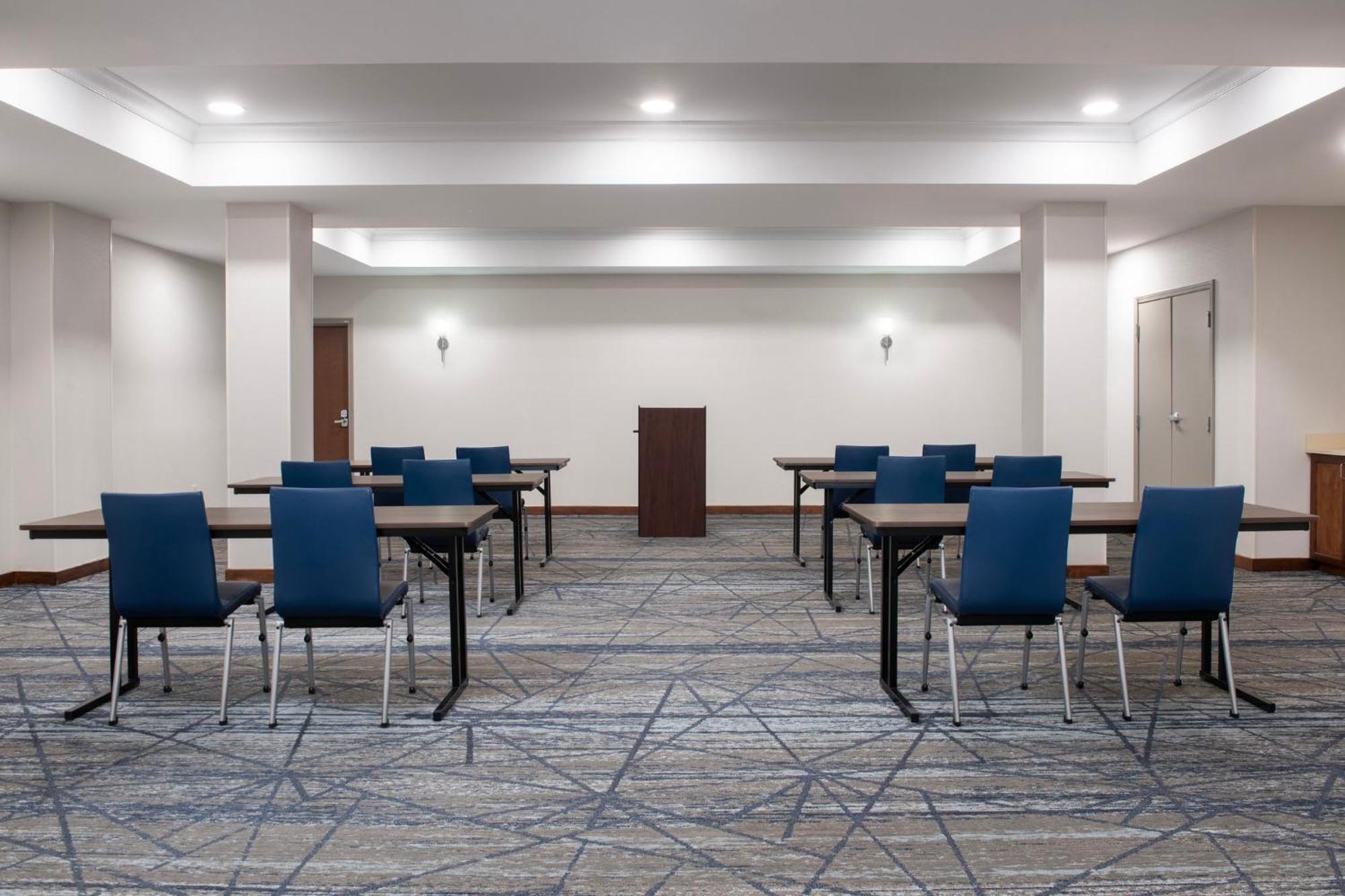 Holiday Inn Express & Suites Alexandria - Fort Belvoir By Ihg Exterior photo